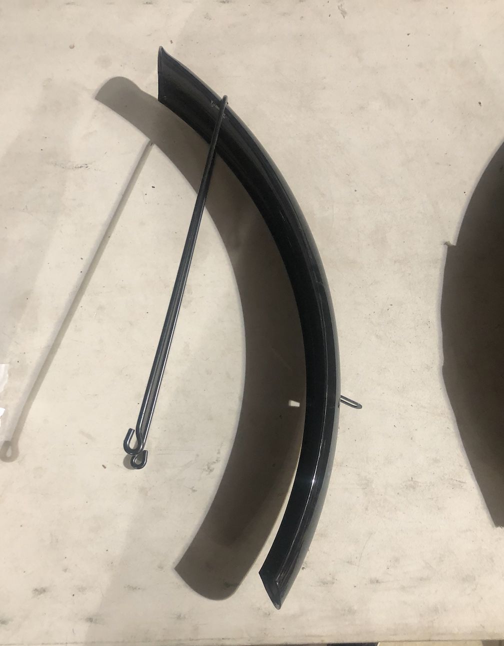 Front Cruiser Bicycle Fender (Black)