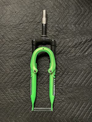 Vitesse 24” Suspension Bicycle Fork Threaded 1&quot; x 5 1/2” Steer Tube (Green)
