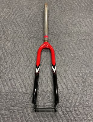 Libero 700C Hybrid Bicycle Fork 1 1/8&quot; x 11 5/8&quot; Threadless Steer Tube (Red &amp; Black)