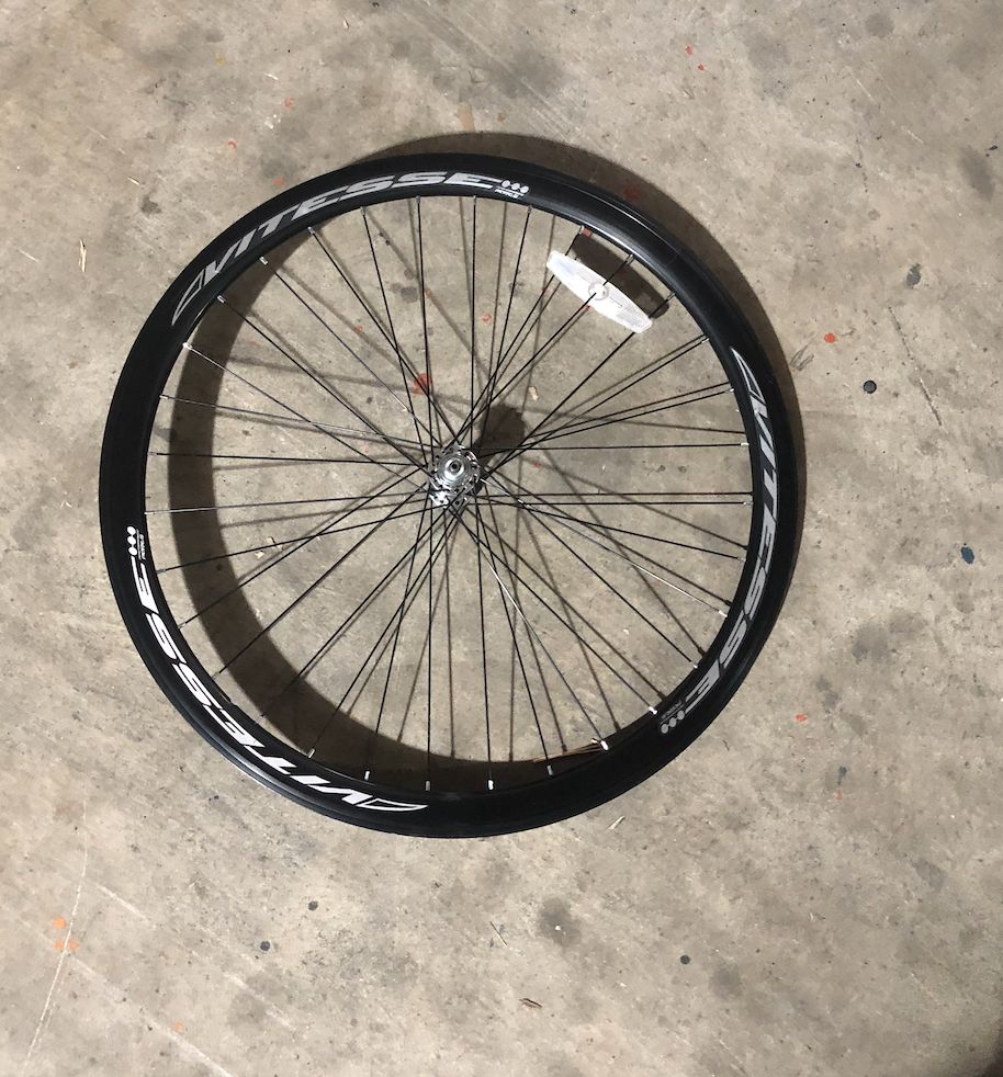 Vitesse 26&quot; Front Bicycle Wheel / Quick Release (Black)