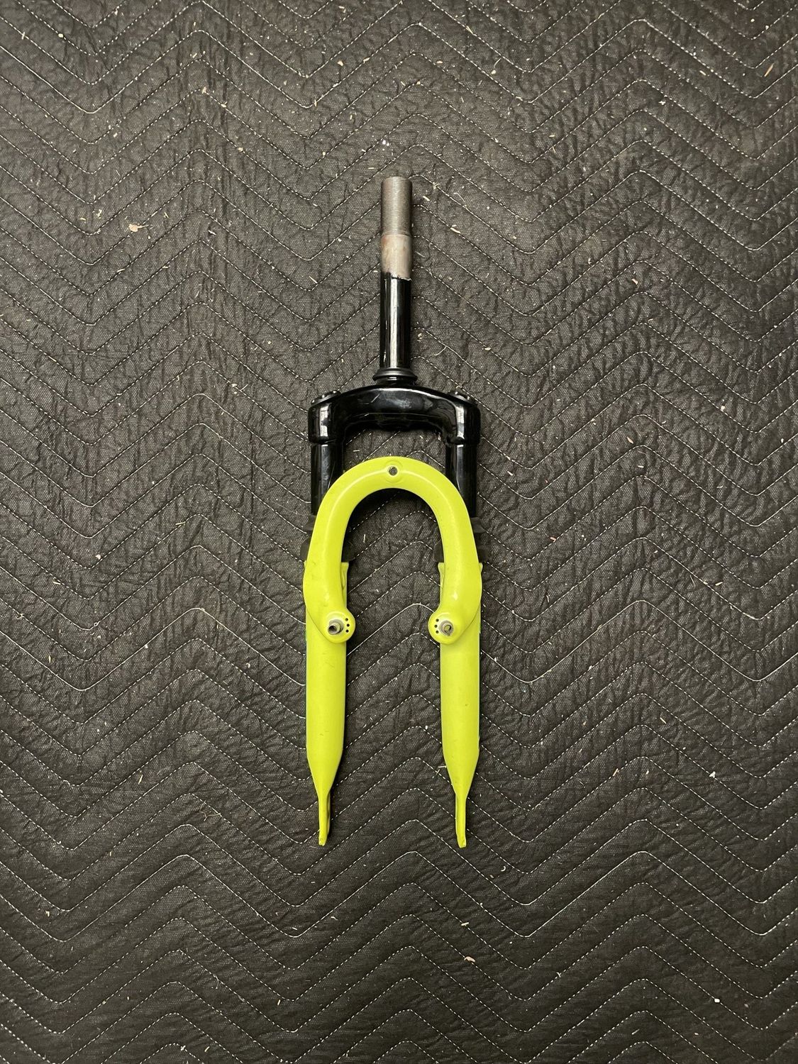 Vitesse 1 x 6 Threaded 20 Suspension Fork Yellow Blue