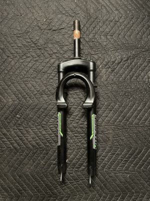 Vitesse 1&quot; x 5 3/4&quot; Threaded 29&quot; Suspension Bicycle Fork (Black &amp; Green)