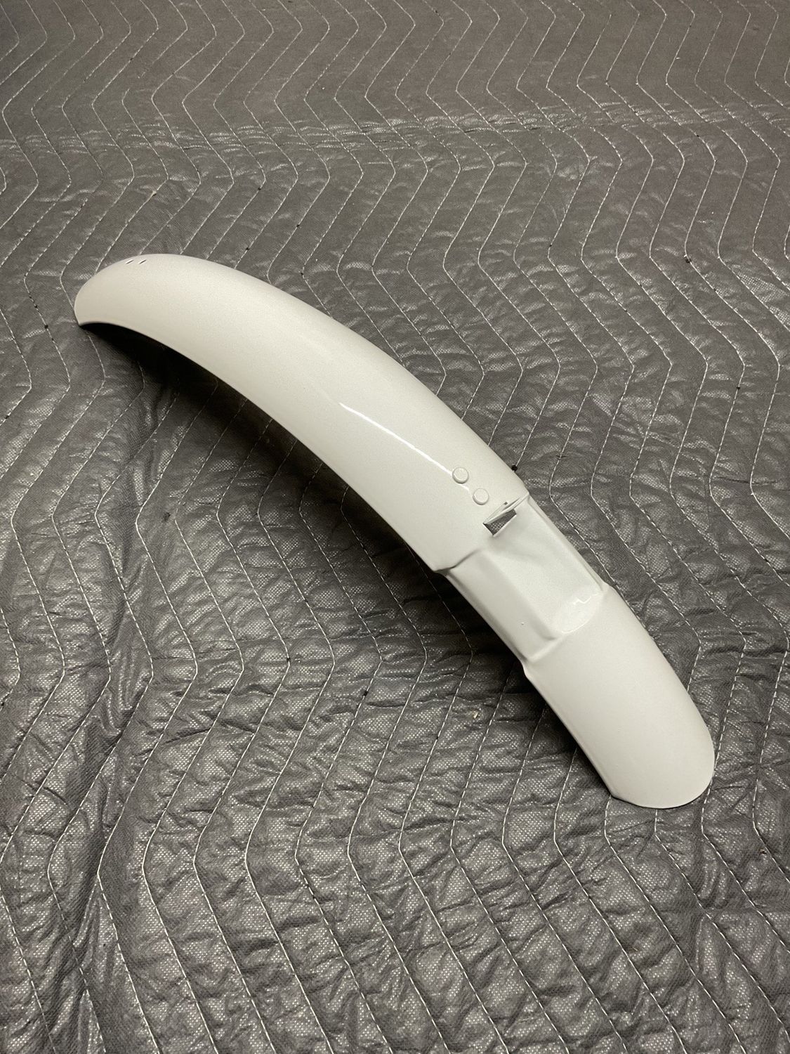 26” Front Bicycle Fender (White) Medium Length