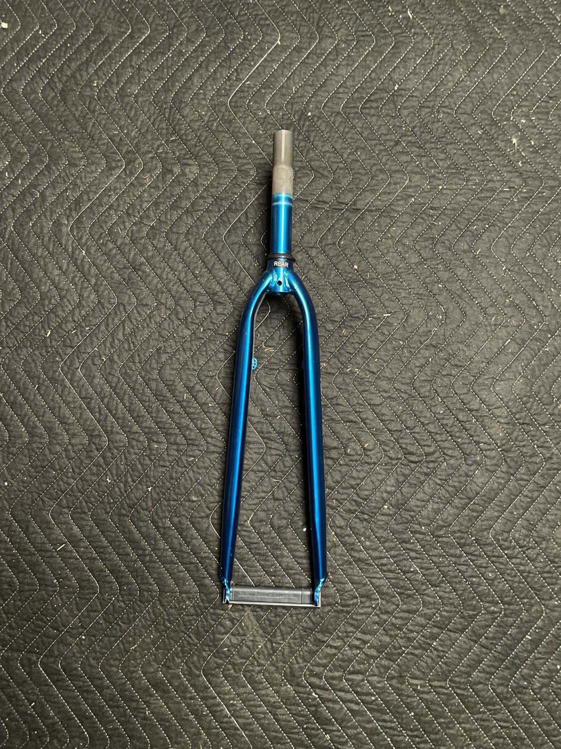 High Roller 1” x 5 3/4” Threaded 27” Bicycle Fork (Blue)