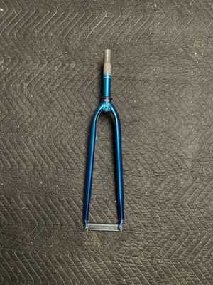 High Roller 1” x 5 3/4” Threaded 27” Bicycle Fork (Blue)