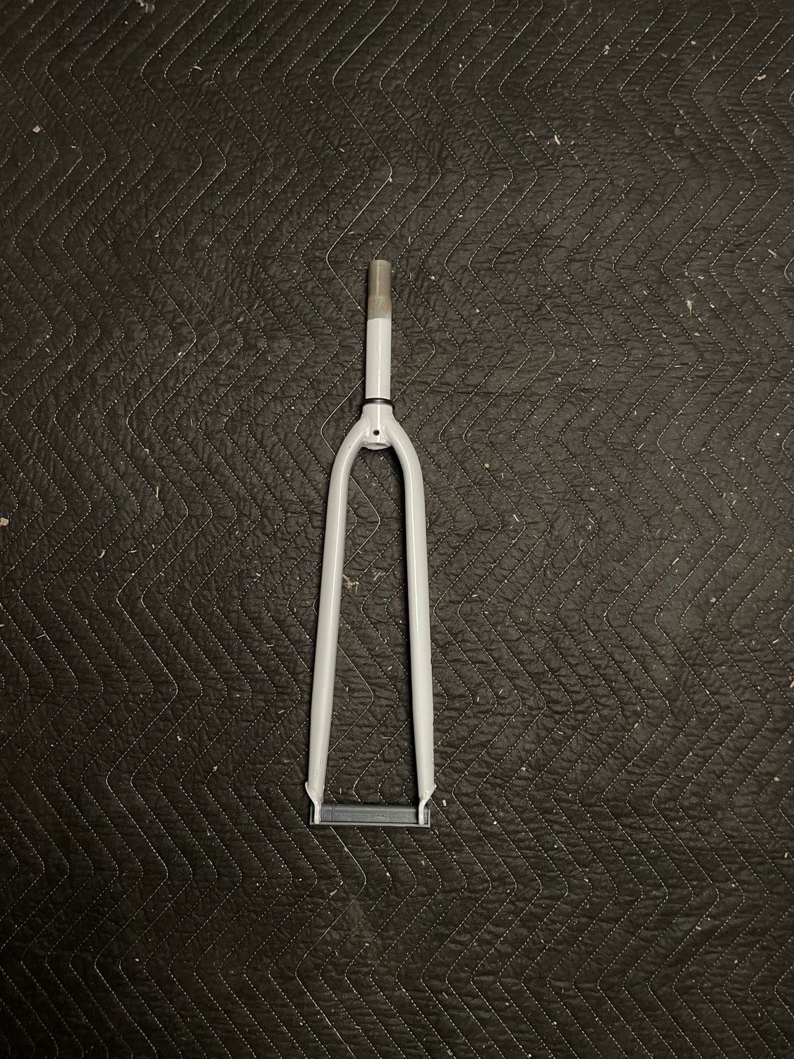 Sequence 1” x 6” Threaded 700C Bicycle Fork (White)