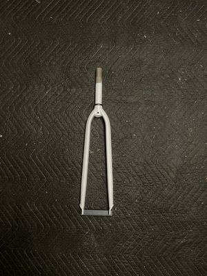 Sequence 1” x 6” Threaded 700C Bicycle Fork (White)