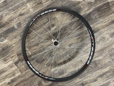 Vitesse 700c Rear Bicycle Wheel/ Aluminum/ Cassette/ Black &amp; Red