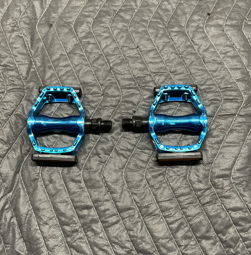 1/2in Pedals (Blue)
