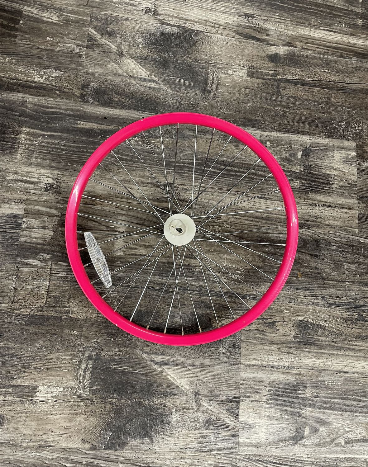 20&quot; Front Bicycle Wheel / Aluminum (Pink)