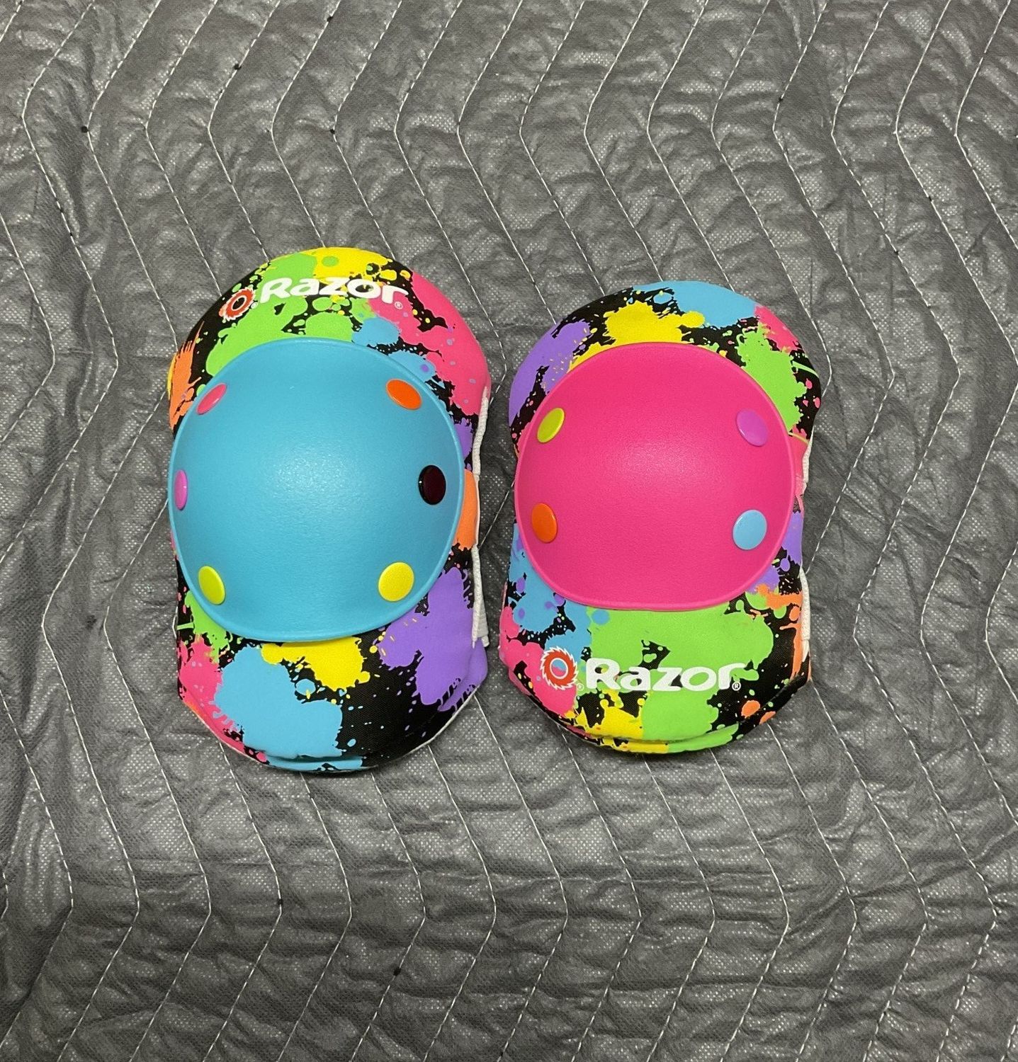 Razor Multi-Sport Elbow/Knee Pads (Ages 8+) Multi-Color Paint Splatter