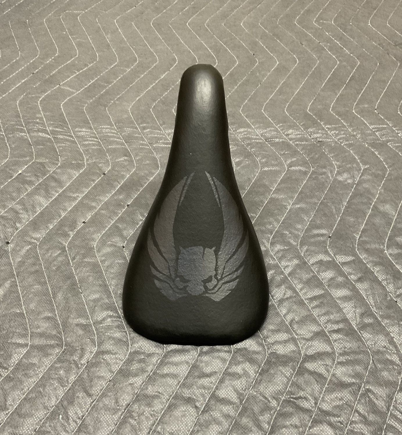 Avigo Children&#39;s Bicycle Seat (Black Skull w/ Wings)