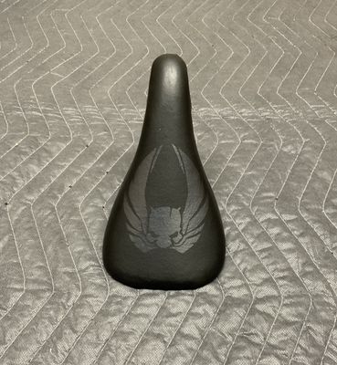 Avigo Children&#39;s Bicycle Seat (Black Skull w/ Wings)