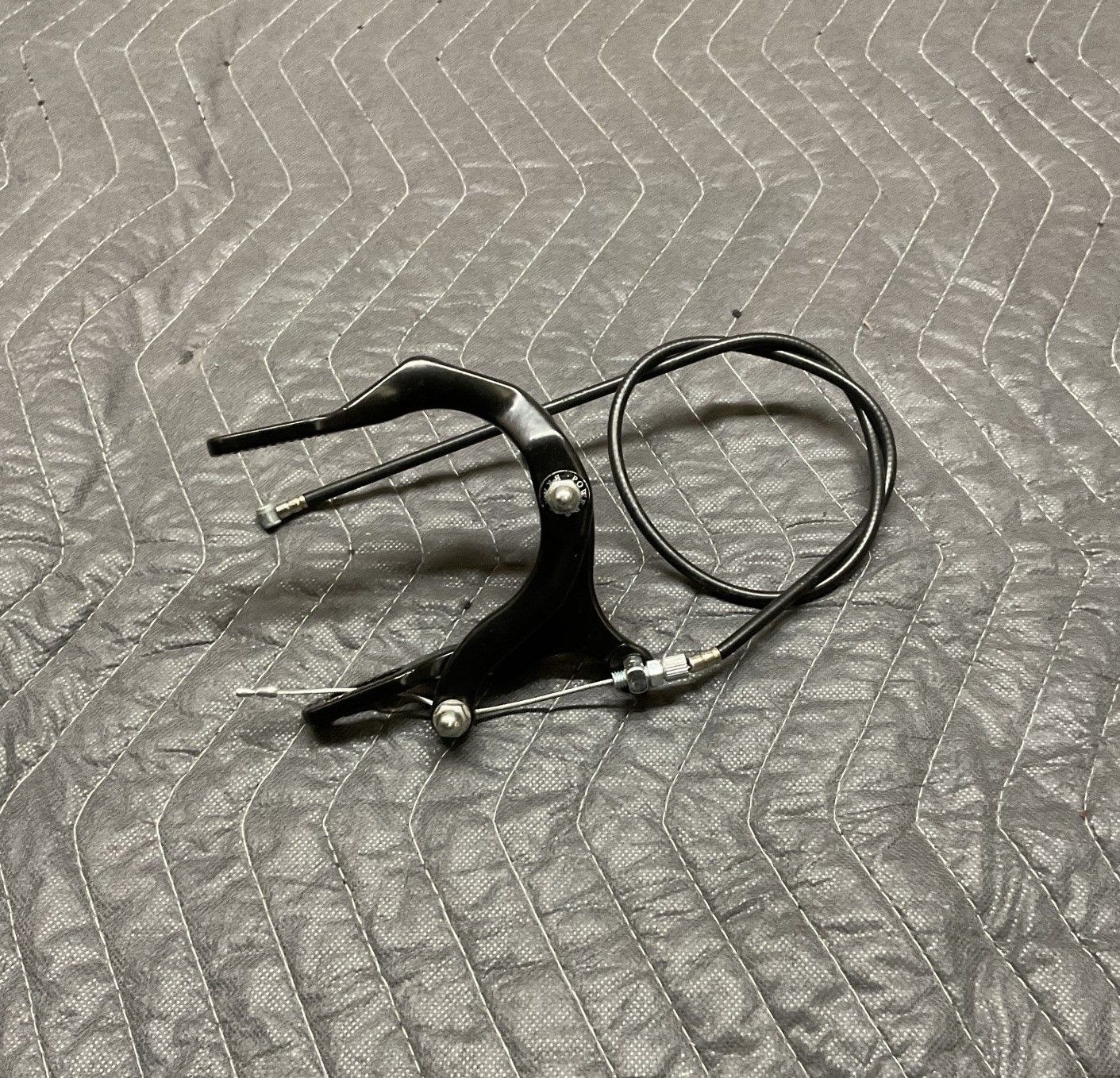 Front C-Brakes w/ Cable for 26&quot; Bicycle (Black)