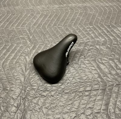 Avigo Children’s Bicycle Seat (Black w/ White) 12”