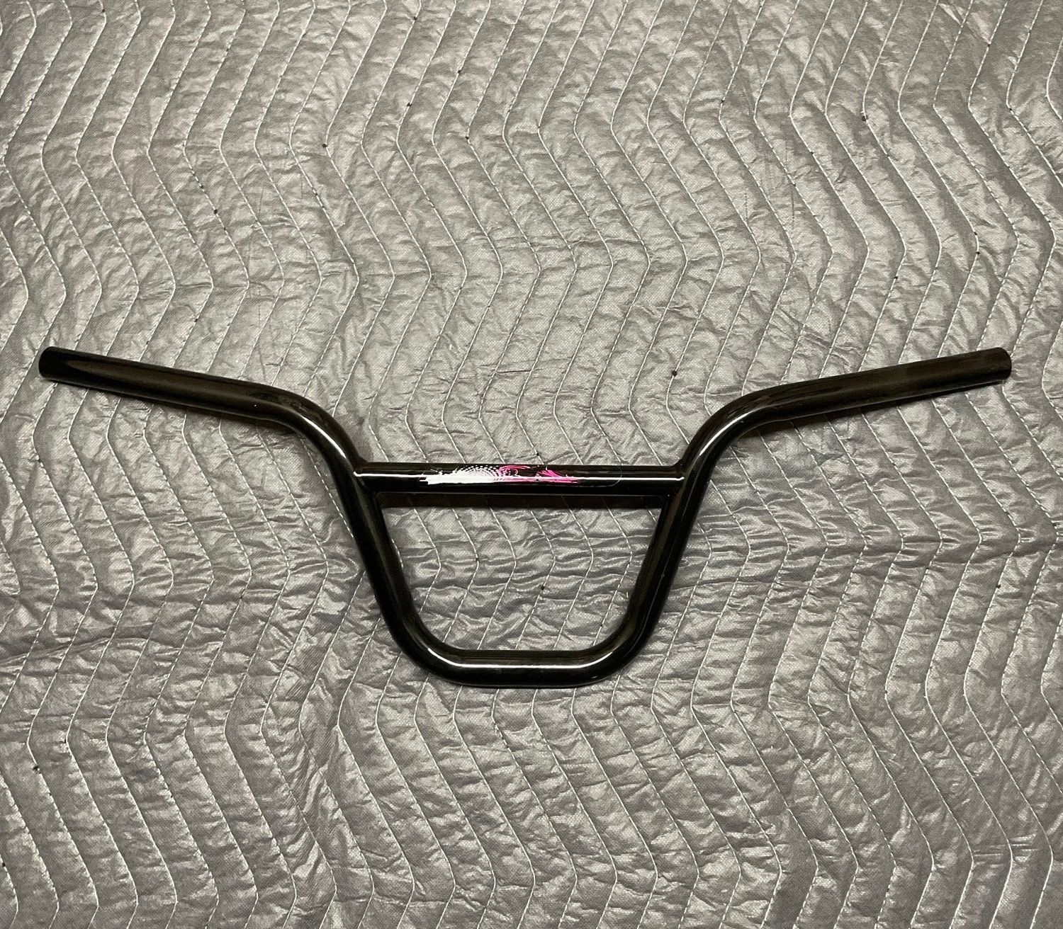 16&quot; Bicycle Handlebars (Black w/ White &amp; Pink Decal)