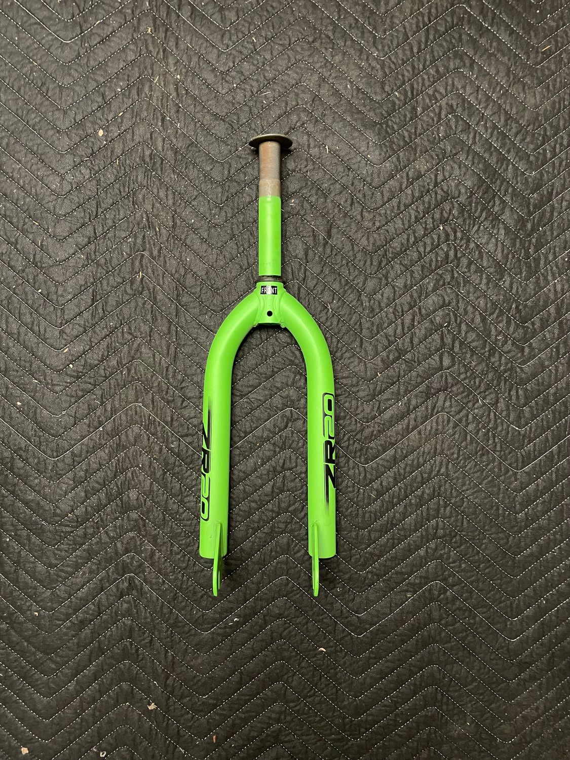 ZR20 1” x 6” Threaded 20” Bicycle Fork (Green)