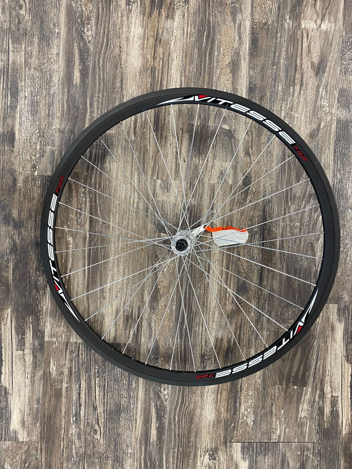 Vitesse 700c Front Bicycle Wheel/Aluminum/Black &amp; Red