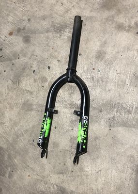 20" Kent Bicycle Fork (Black &amp; Green)