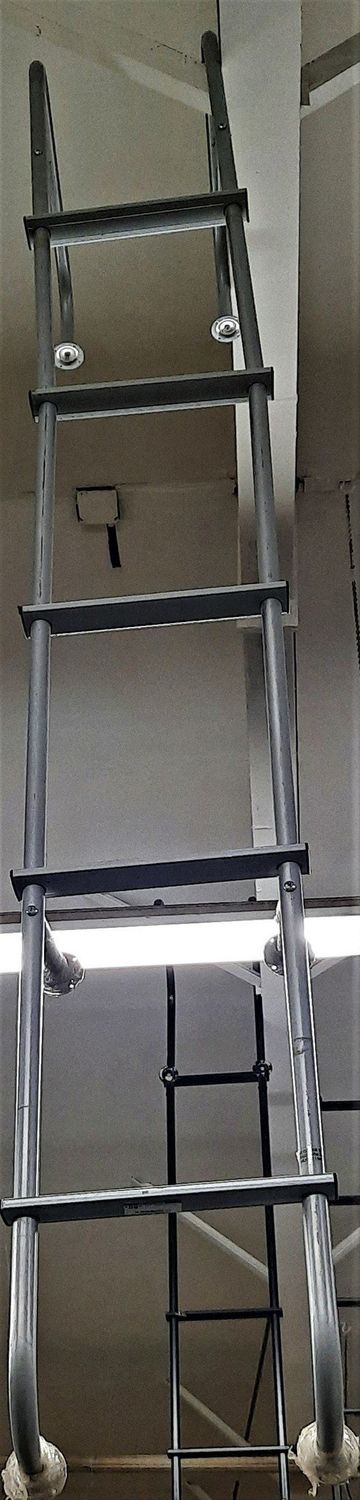 Exterior Aluminum Ladder
