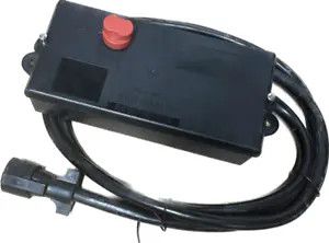 7 Way Plug Inline Junction Box w/ 12v  Power Distribution &amp; Disconnect Switch