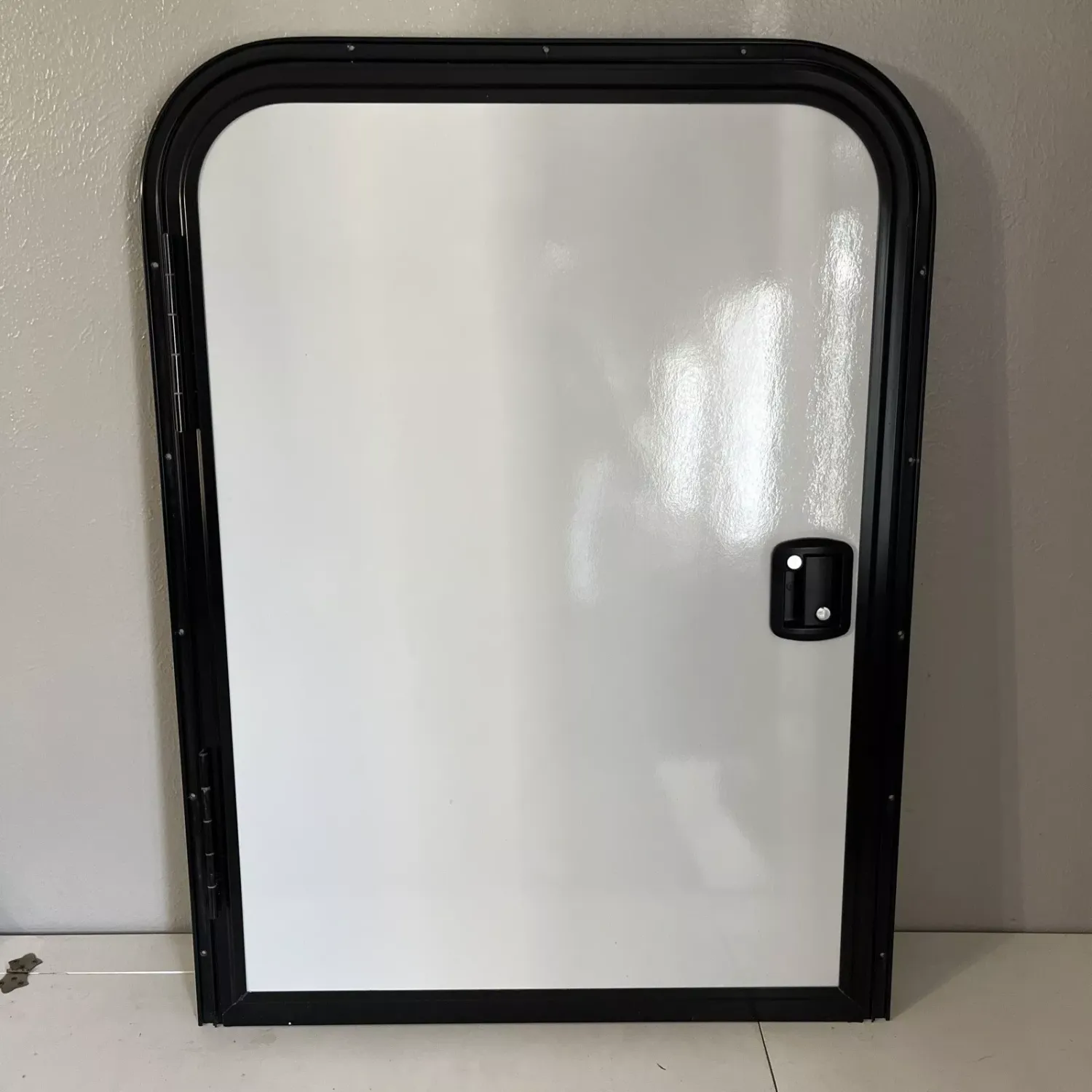 29 1/2&quot; x 43 1/2&quot; Entry Door - Teardrop - Right Hand - White with Black Frame