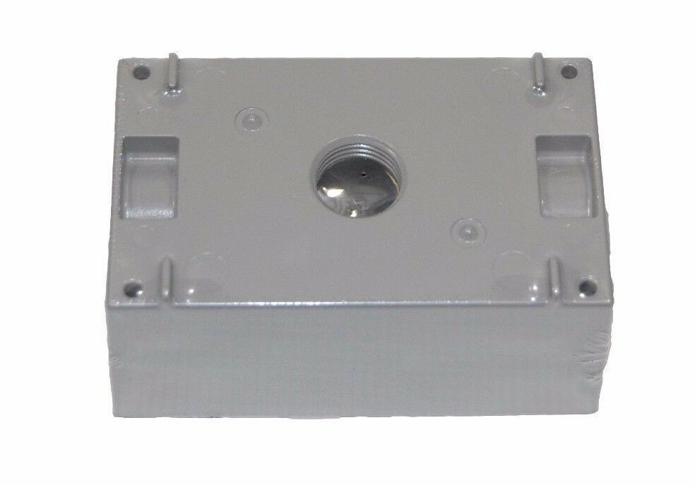 BWF 3-Hole Outlet Box 1/2&quot;