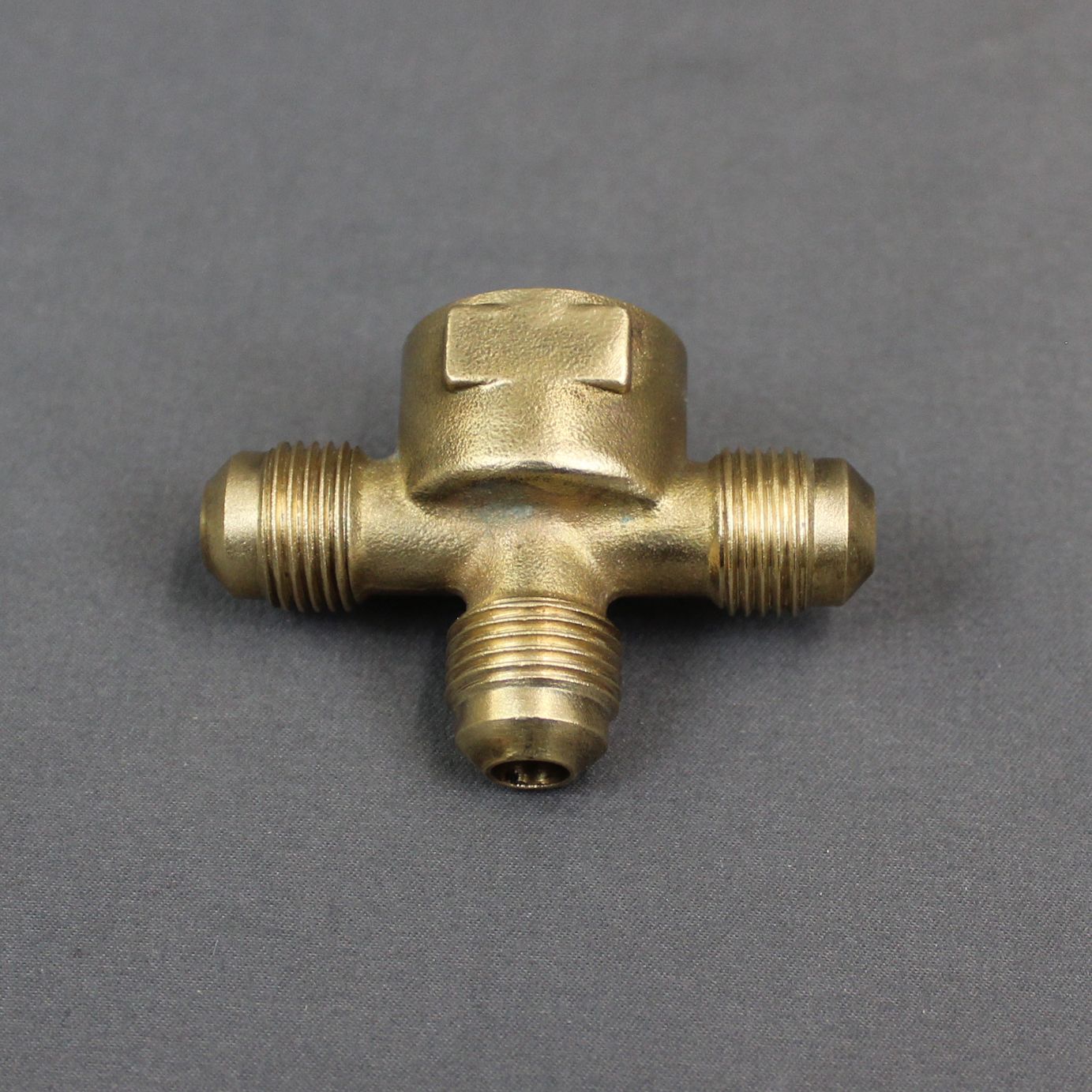 Fitting Brass Cross - 3/8&quot; FL (x3) x 1/2&quot; FPT