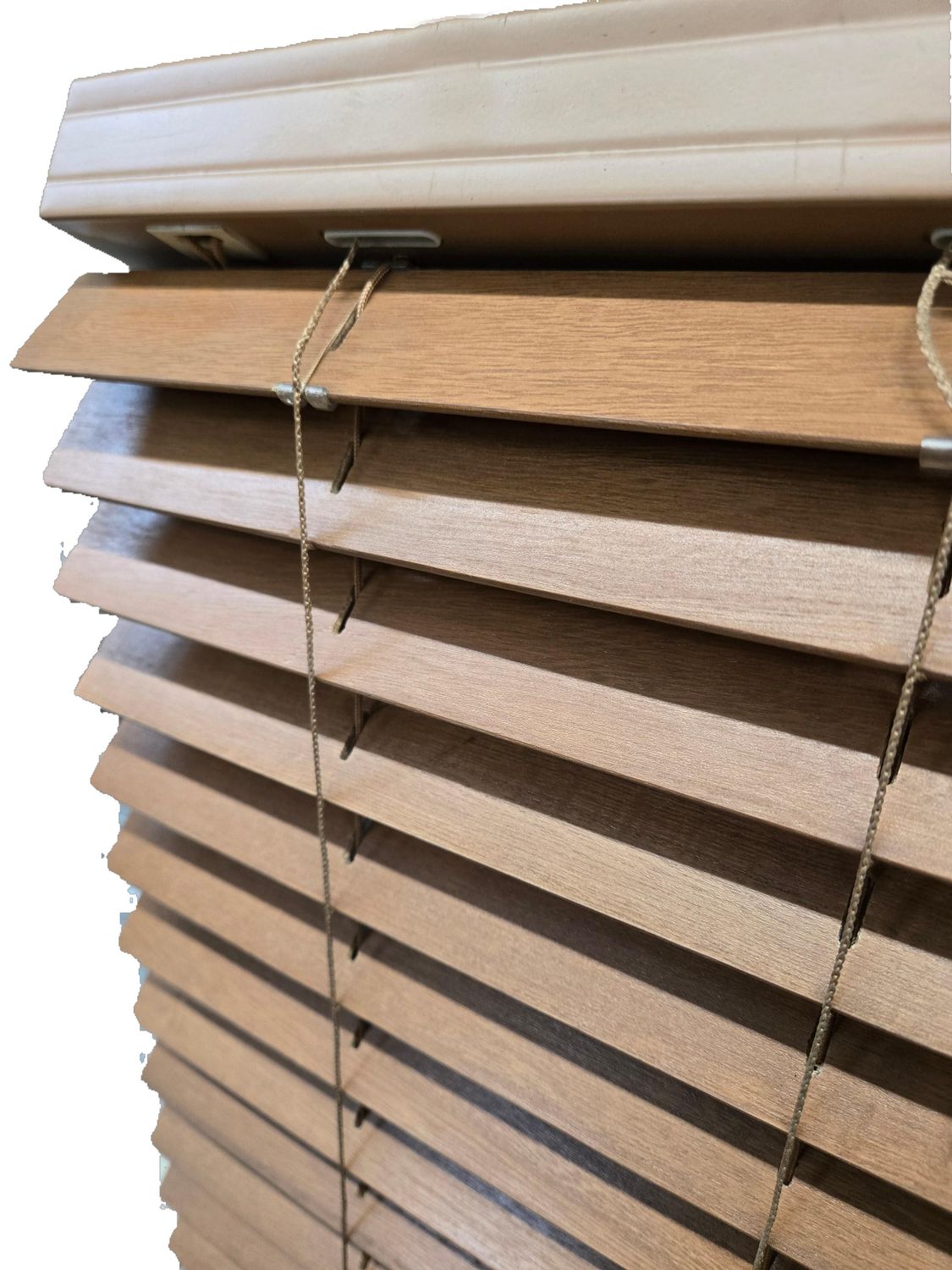 Pair Of Light Brown Wood Venetian Blind Slat Fixing Brackets – 47mm X 65mm – For 50mm Slats