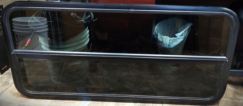 Window 48 x 22 Black Torque