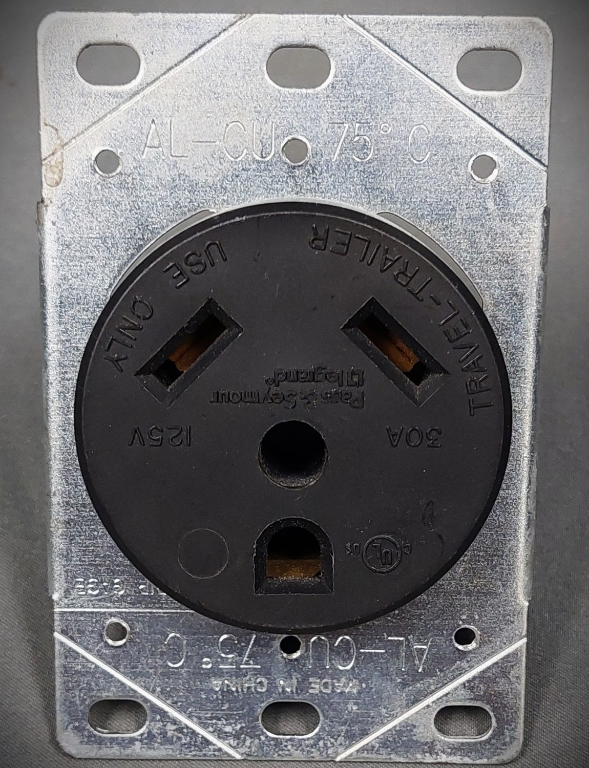 30 AMP Receptacle 125v AC