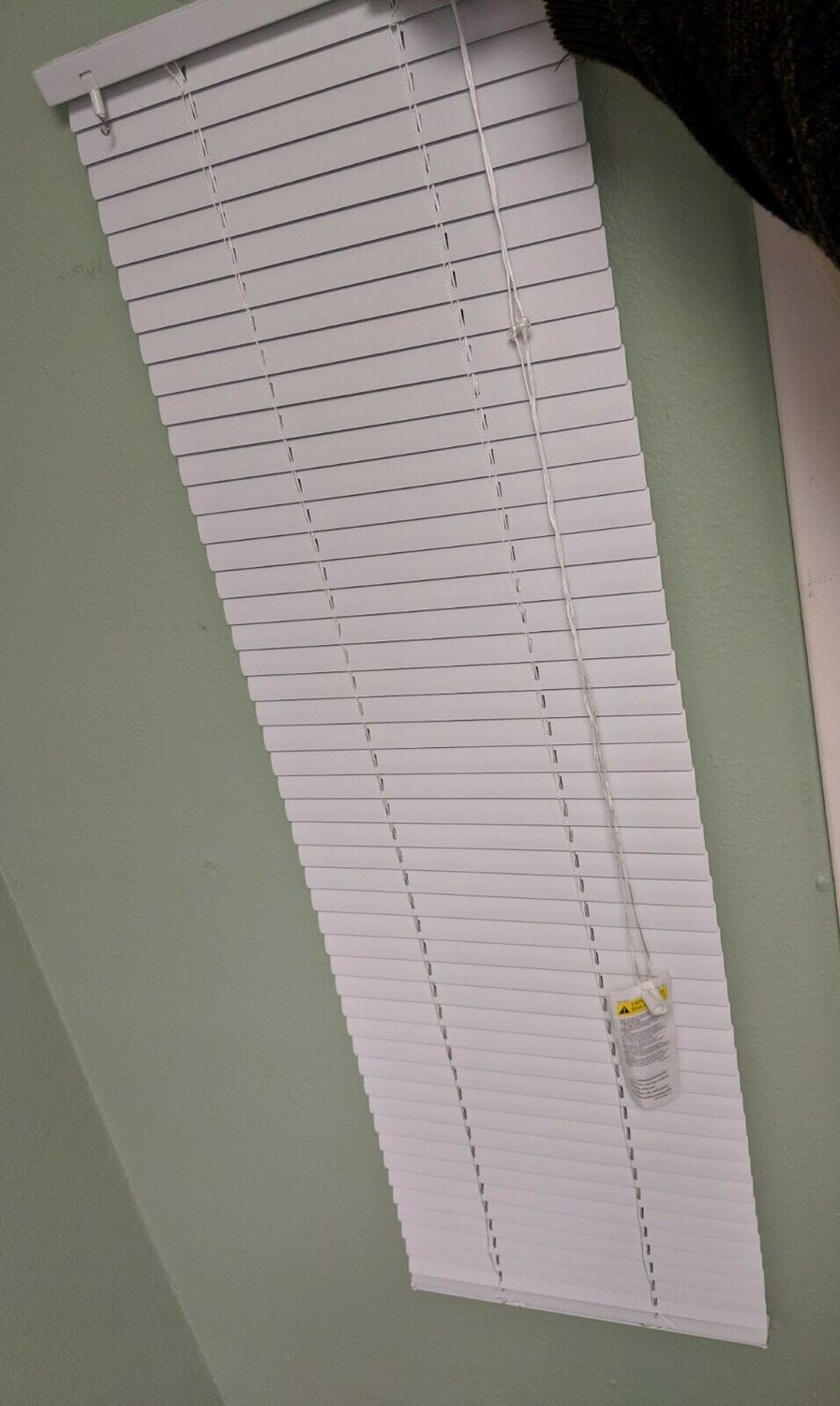 20" x 24" - Mini Blind - White