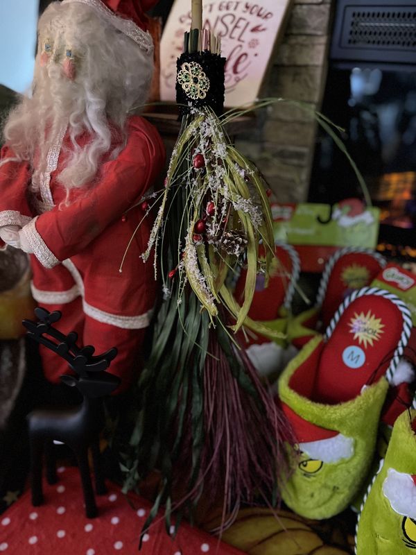 Yule Broom #1