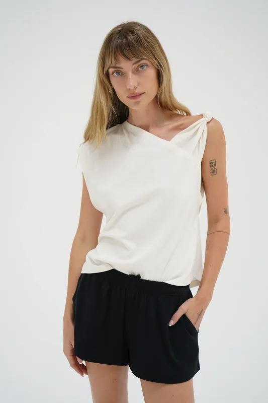 Natalia Tee