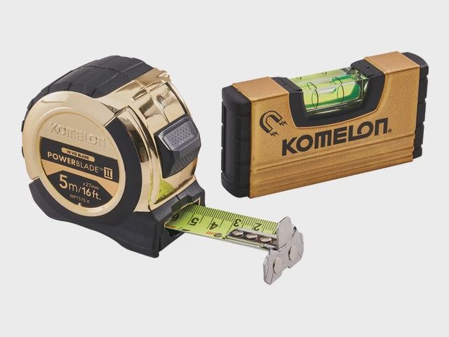 Komelon XMS24POWER 5m/16ft Gold PowerBlade Tape Measure with Free Mini Level Accurate &amp; Durable