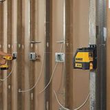Dewalt DEW088K Cross Line Laser Level Kit with Wall Mount Bracket