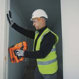 Paslode IM65 F16 7.4V Cordless Second Fix 16 Ga Straight Brad Nailer with 1 x 2.1Ah Battery 013323