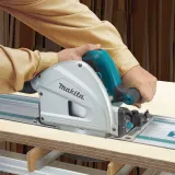 Makita SP6000J1/1 110V 165mm Plunge Saw with 2 x Rails, Connector Bar, Clamp & Bag