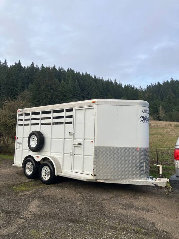 2013 CircleJ 3 Horse Trailer Slant/Stock Combo LIGHTWEIGHT! Like NEW