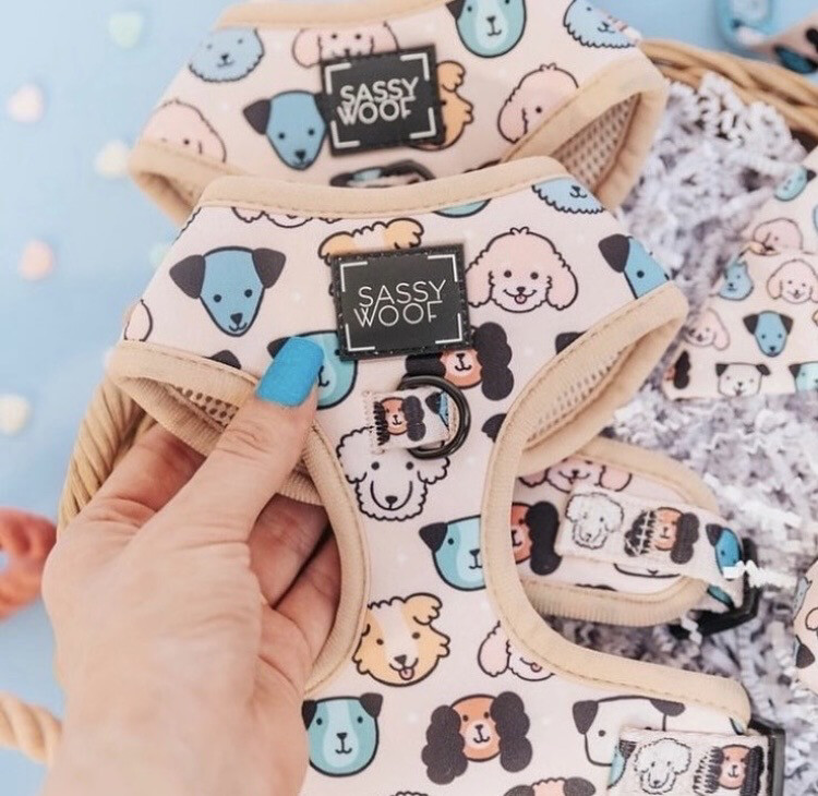 Sassy Woof Sele «Mixed With Love», Se Bilder!