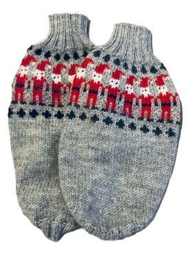 Varm håndstrikket Julegenser i 100% Ull. Lengde 26, bryst 34 Cm
