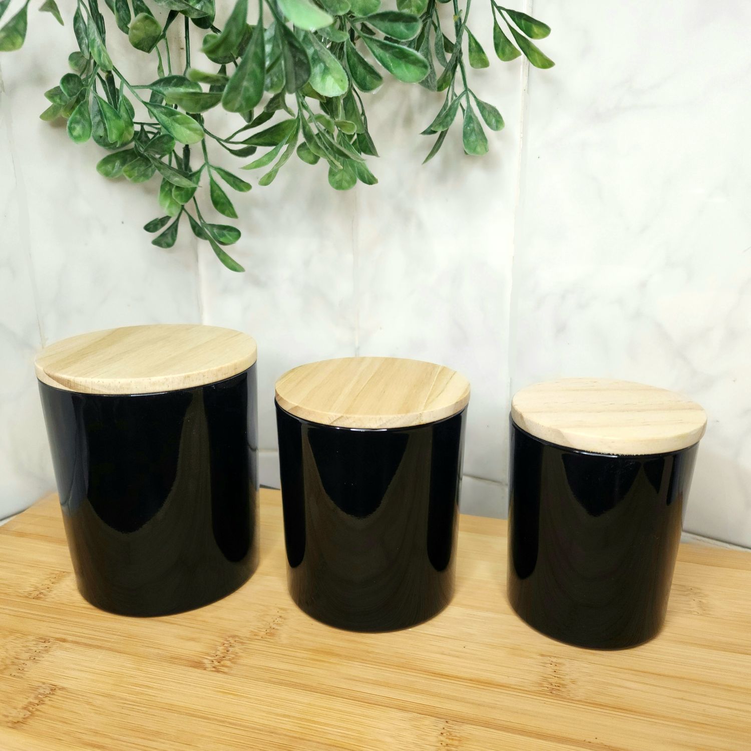 Gloss Black Candle Jar with Wooden Lid