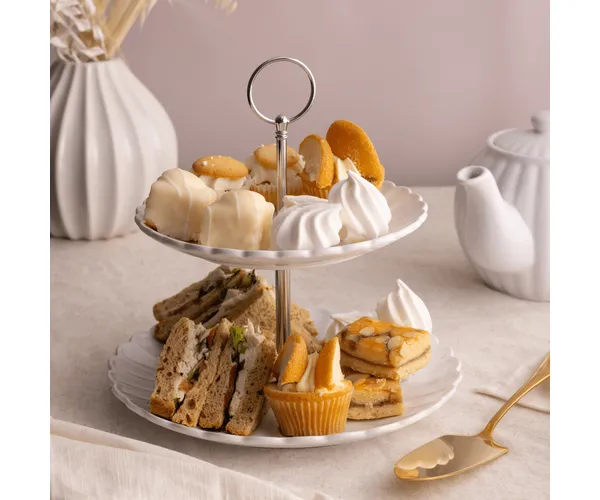 P&amp;K Fluted 2 tier cake stand, white