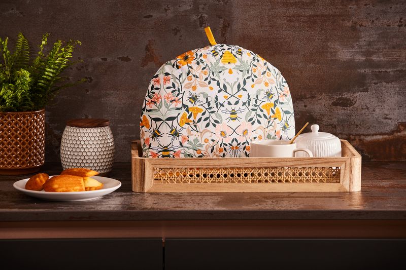 Tea Cosy Bee Bloom UW