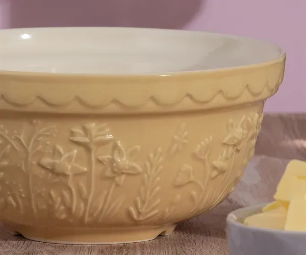 Mason Cash Meadow Mixing Bowl, 8.25" - Lemon