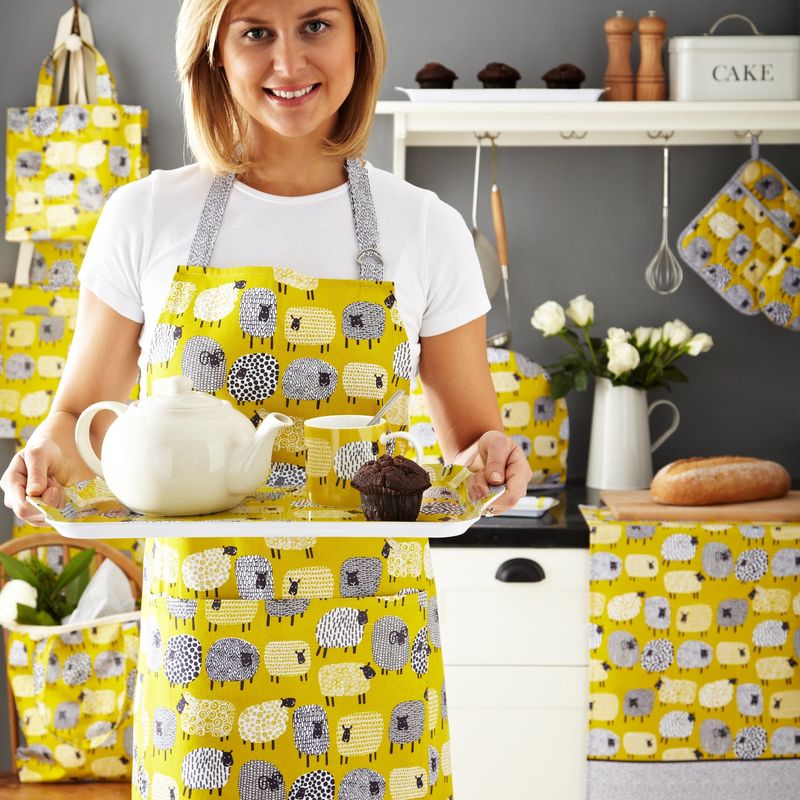 Apron Dotty Sheep UW