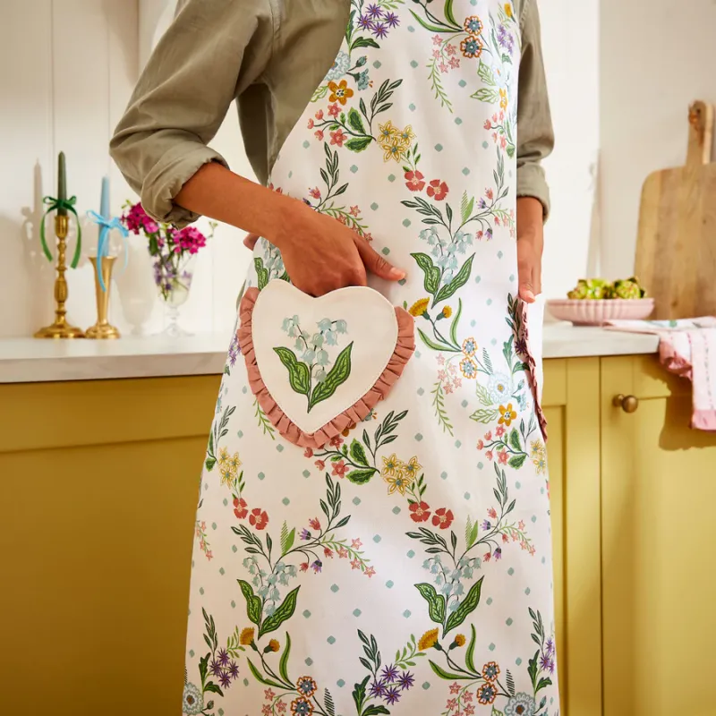 Apron Petals &amp; Prose