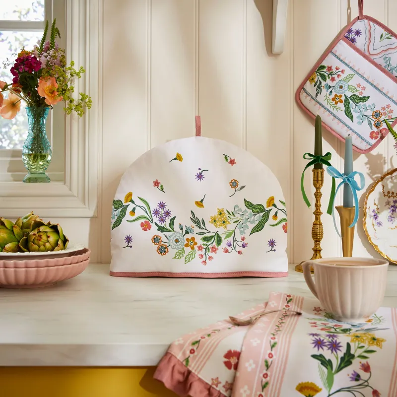 Tea Cosy Petals &amp; Prose UW