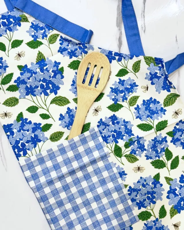 Hydrangea Apron - Gingiber