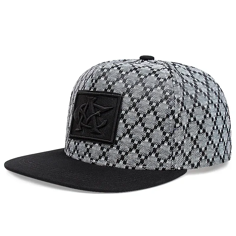 GREY DIAMOND PLAID AND BLACK BRIM SQUARE LOGO
